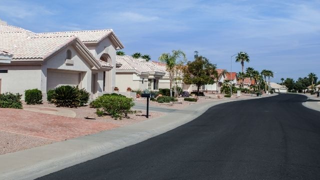 pros cons litchfield park az